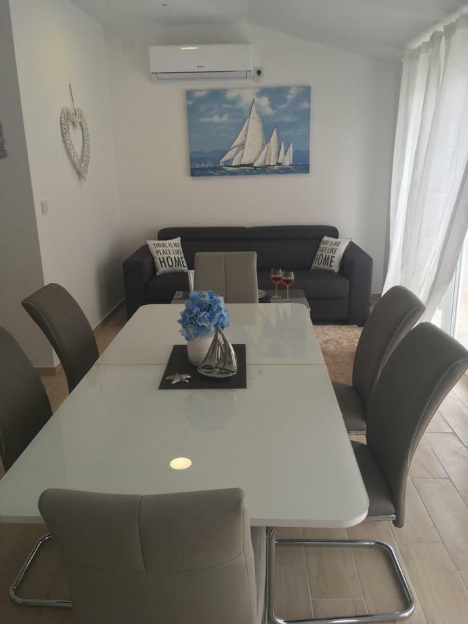 Luxury Apartments Vucinic פירובאץ מראה חיצוני תמונה